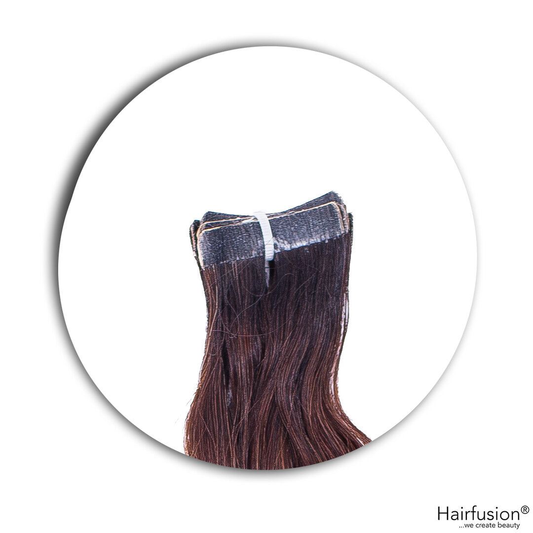 Outlet Nr. 153 – 10 Tape Extensions Farbe 4, 65–70 cm gelockt