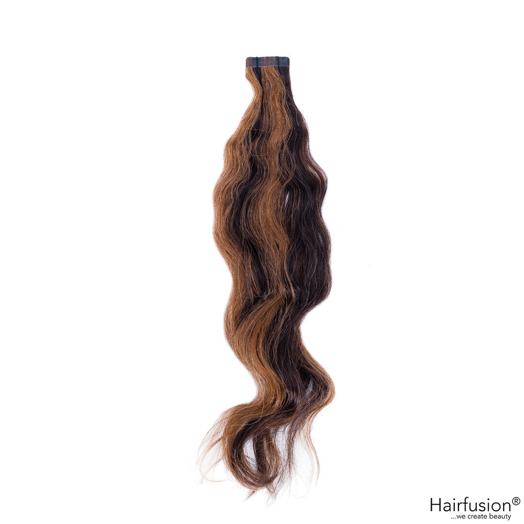 Outlet Nr. 154 – 10 Tape Extensions – Farbe gesträhnt 1B/6 – 45–50 cm – gewellt