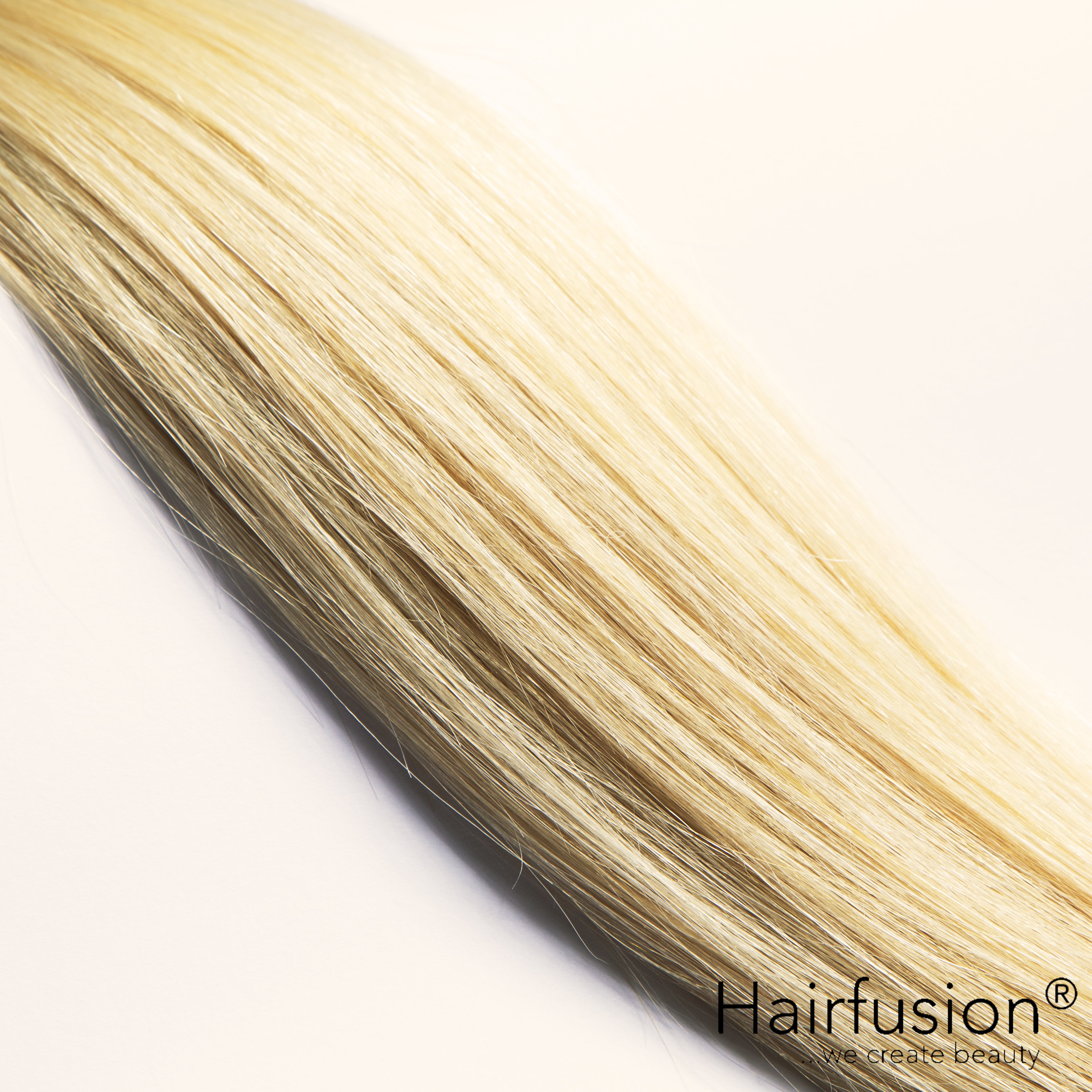 50 gr. INVISIBLE/GENIUS Tresse EINFARBIG Echthaar 40-70 cm